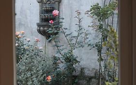 La Vie En Rose 2 Hotel